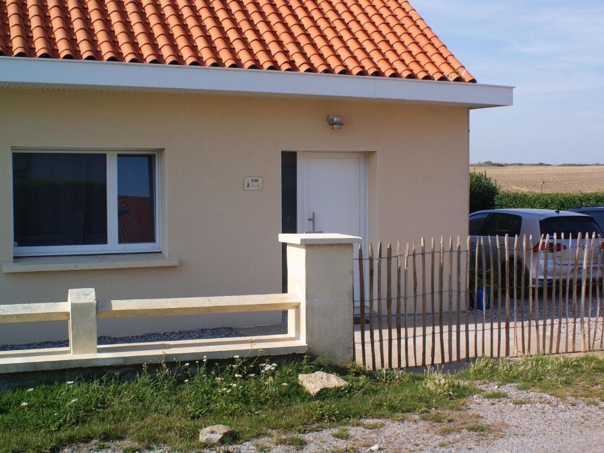 Wonderful Holiday Home In Audinghen With Garden Exterior foto